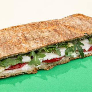 სენდვიჩი - კაპრეზე-მოცარელა