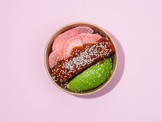 ბოული - ორაგული და ავოკადო