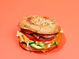 ბეიგელი ქათმით