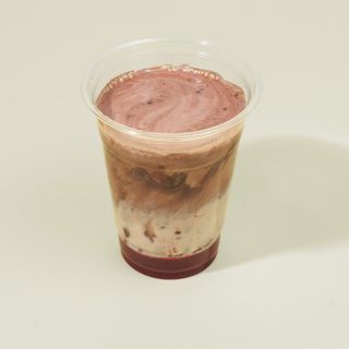 მარწყვის და შოკოლადის ლატე