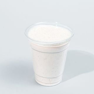 თეთრი შოკოლადის შეიკი ჟოლოთი