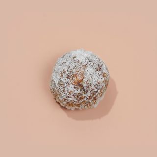 მიწისთხილის ენერგო ბურთულა (მინი)