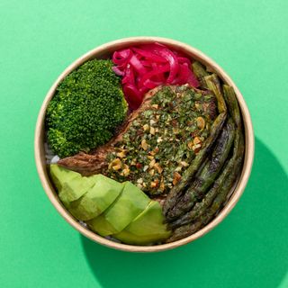 ბოული - სტეიკი ბოსტნეულით