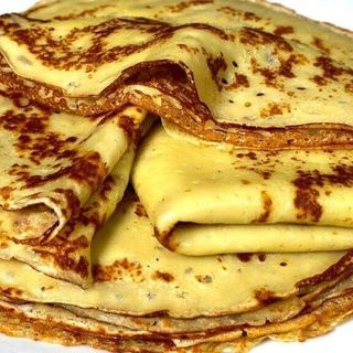 Простые блины на молоке