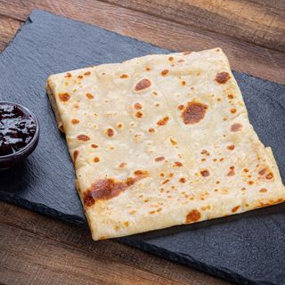 230 ბლინი ნაღების ყველით და გარგარის ჯემით