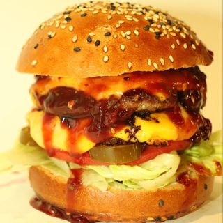 სამმაგი Hill ბურგერი