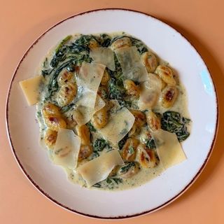 ნიოკი ისპანახით