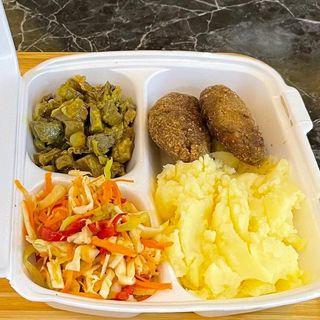 კოტლეტის ლანჩ-ბოქსი