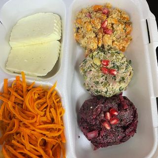 ფხალეულის ლანჩ-ბოქსი