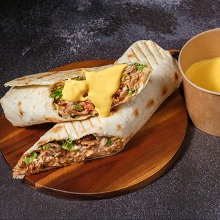 მენიუ - ფლეშ შაურმა ცხელი ყველის სოუსით