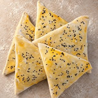 Frozen Meat Samsa (500 gr.) / გაყინული ხორცით სამსა
