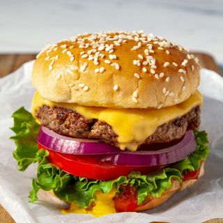 Cheeseburger with Fries