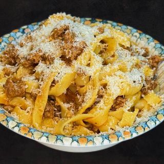 პასტა ბოლონოზე 