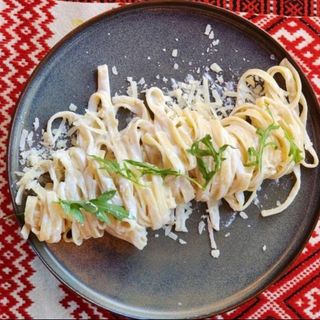 პასტა ოთხი ყველი