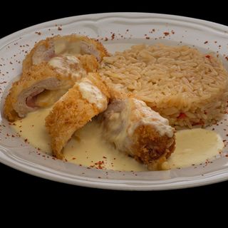 კორდონ ბლუ ბრინჯის გარნირით