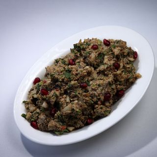 გოჭის კუჭმაჭი ნიგვზით