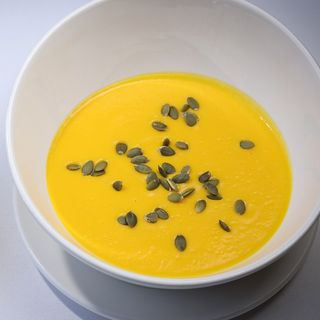 გოგრის კრემ-სუპი გოგრის მარცვლებით