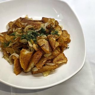 კარტოფილი ოჯახურად სვანური მარილით და ხახვით