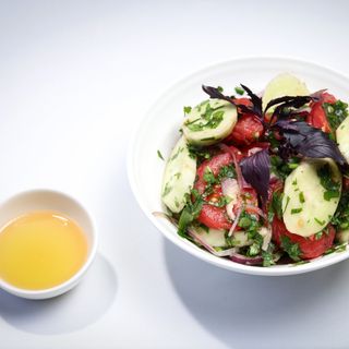 კიტრი პომიდვრის სალათი კახური ზეთით