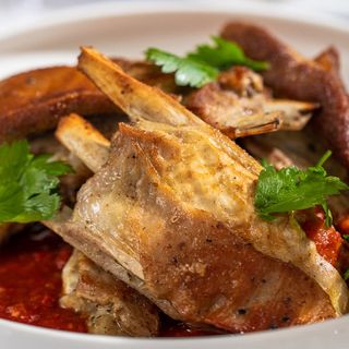 ხბოს ნეკნი აჯიკით