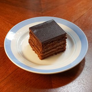 Chocolate layer cake