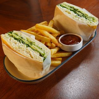 Zucchini and Stracciatella Sandwich