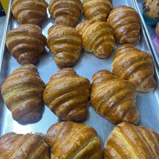 კრუასანი შოკოლადით