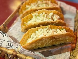 შემწვარი ტაკო ქათმის