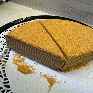 Medovik tort (honey cake)