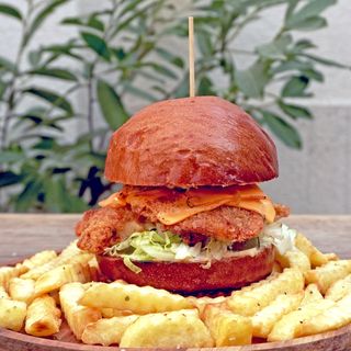 ქათმის ბურგერი + ფრი