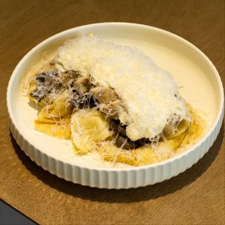  Crepes with chicken and mushrooms
