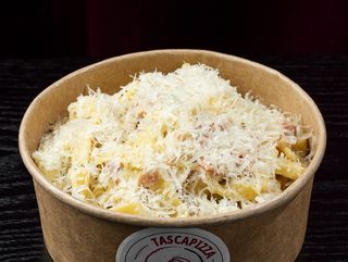 პასტა კარბონარა ნაღების სოუსით