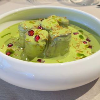 ბადრიჯანი ნუშის ბაჟეში