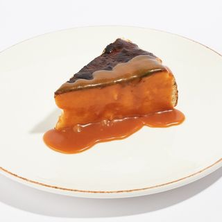 სან სებასტიანის ჩიზქეიქი კარამელით