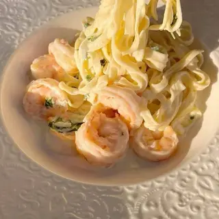 Pasta with shrimps