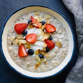 Oatmeal porridge / Semolina