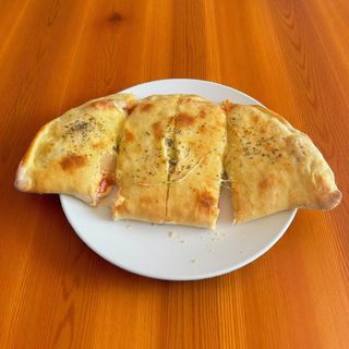 პიცა კალცონე (დახურული პიცა)