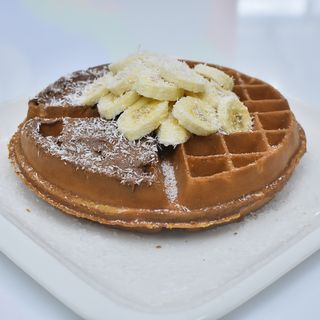ბელგიური ვაფლი შოკოლადით და ბანანით