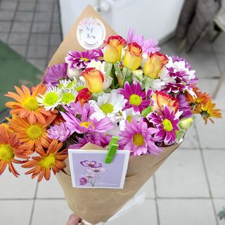 ყველა ფერი