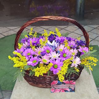 ფერადი კალათა