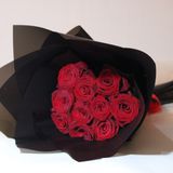 ვარდი შავებში / Rose in black 