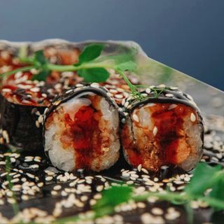 შემწვარი სალმონი მაკი / Fried Salmon Maki / Жареный Лосось Маки