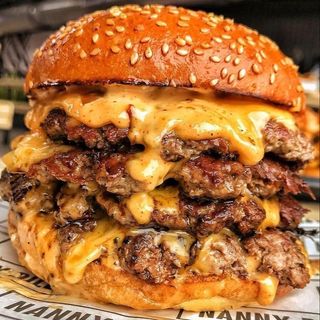 სამმაგი ბურგერი