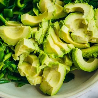 Avokadolu Yeşil Salata – Green Salad with Avocado