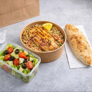 წიწიბურა ქათმითა და სალათით/Buckwheat with chicken and salad