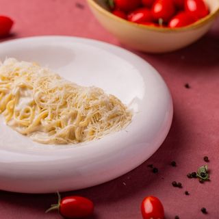 პასტა ოთხი ყველით