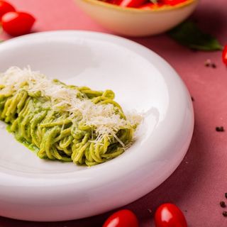 პასტა პესტოს სოუსით