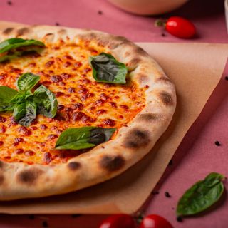 პიცა მარგარიტა 33სმ(8 ნაჭერი)