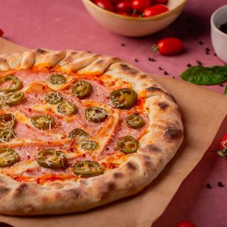 პიცა ვეზუვი 33სმ(8 ნაჭერი)