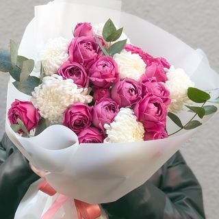 მისტი ბაბლსი და თოვლივით თეთრი1178  ქრიზანთემები